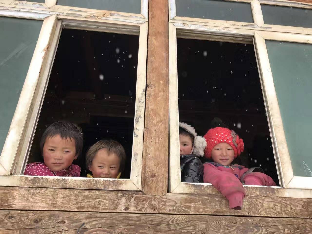 亿德体育-亿德体育(中国)公益回顾丨家国同欢月同圆 温暖满载甘孜州(图9)